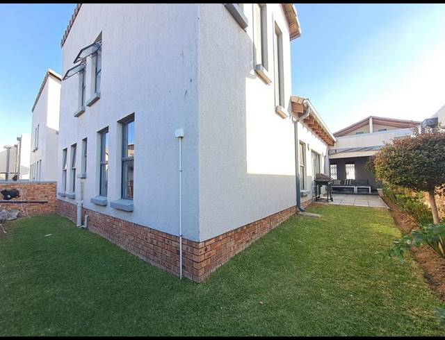 4 BEDROOM DUPLEX FOR SALE IN SUMMERSET